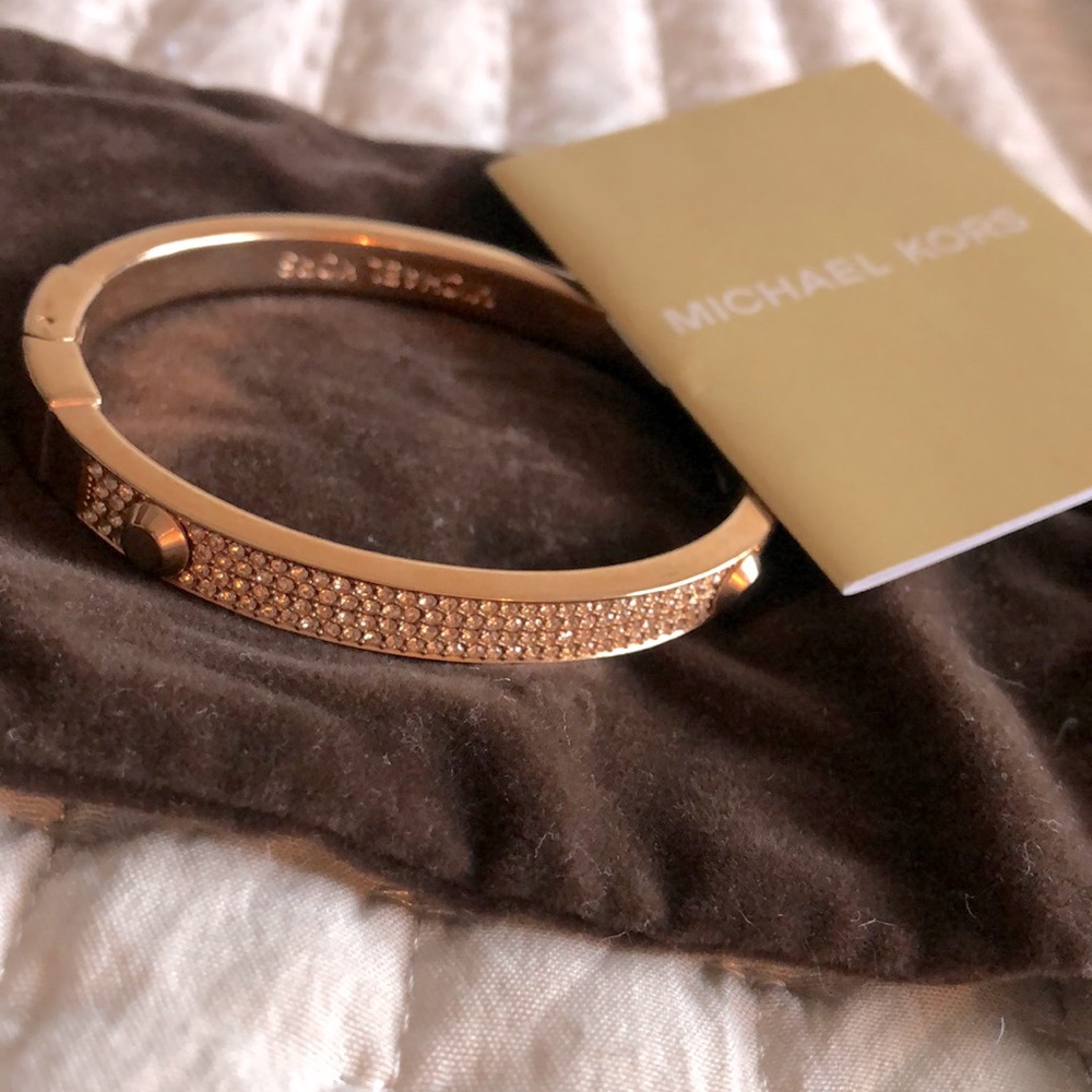 Like new Michael Kors cuff in rose gold